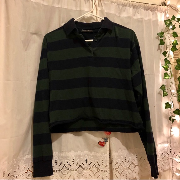 Brandy Melville Tops - Brandy Melville Striped Crop Top 🦎🦋.